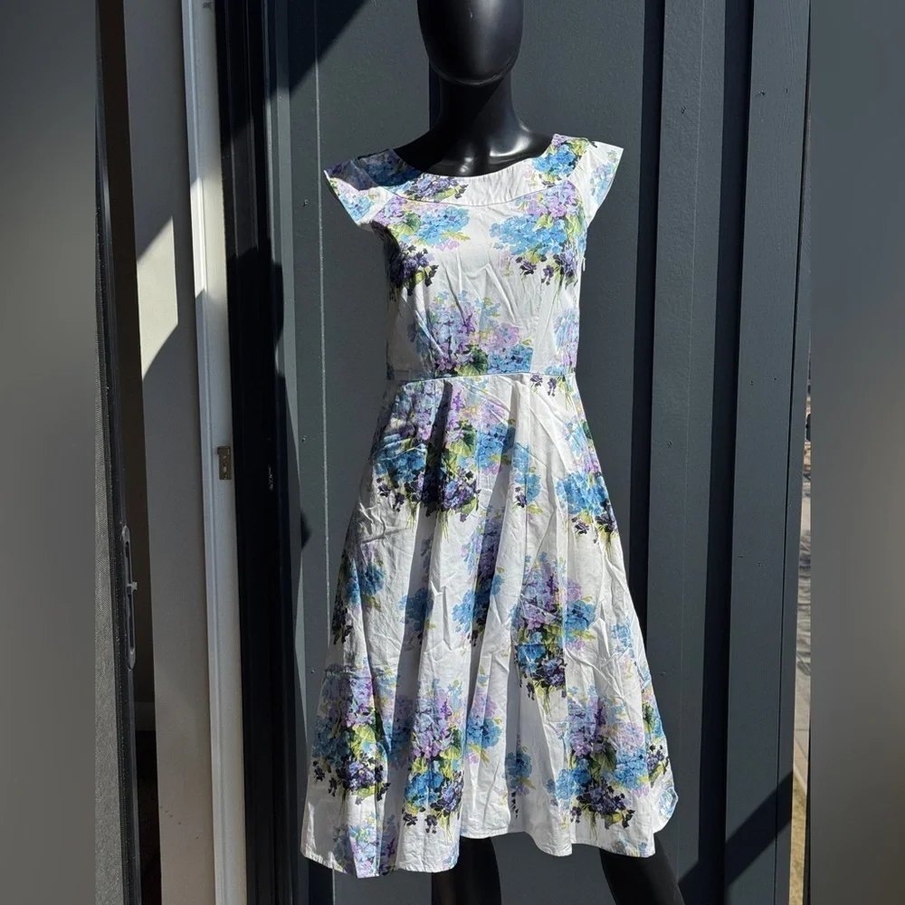 Floral Laura Ashely Dress - White‎ and Blue